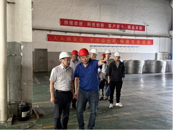 集團公司黨委副書記、總經理龍道寧調研司屬